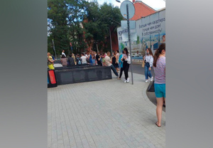 В Воронеже эвакуировали посетителей ТЦ недалеко от места взрыва автобуса