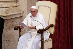 Папа римский призвал к мирному урегулированию ситуации в Афганистане
