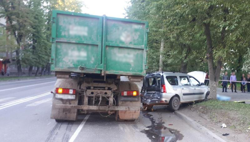 Пешехода насмерть придавило дорожным знаком в Перми