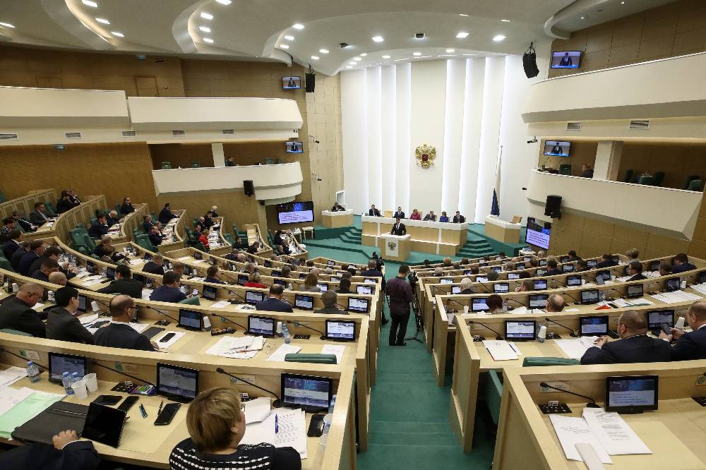 В Совфеде согласились с мнением Януковича о главной ошибке Украины