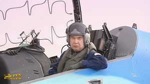 Президент Туркмении покорил небо, сев за штурвал нового штурмовика