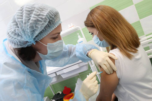 Мурашко назвал число вакцинированных от коронавируса россиян