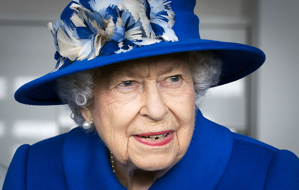 Королева Елизавета II решила подать в суд на принца Гарри и Меган Маркл
