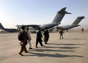 В Пентагоне предупредили о значительной угрозе эвакуационным самолётам в Кабуле