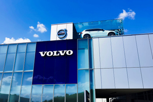 Volvo остановила производство автомобилей в Швеции из-за глобального дефицита