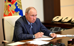 Путин разрешил работу чиновников с иностранным гражданством в исключительных случаях