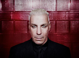 Universal приостановила рекламное сотрудничество с Rammstein из-за Линдеманна