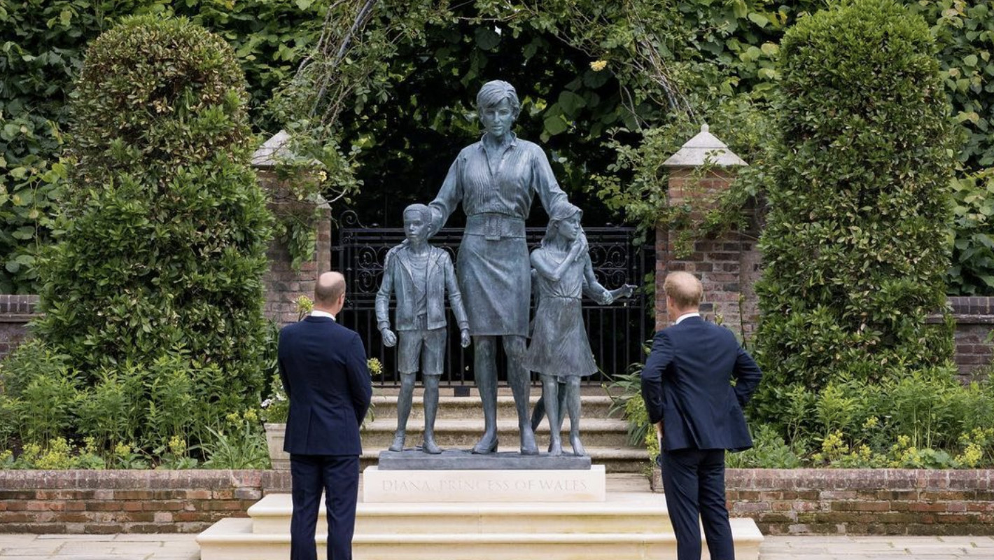 Принц Уильям разрешил взглянуть на статую принцессы Дианы в день её смерти