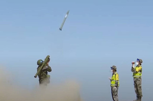 Минобороны РФ показало видео уничтожения китайской ракеты из ПЗРК "Игла"