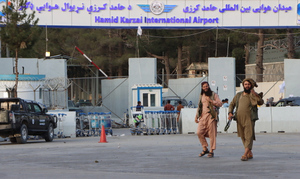 Одна из выпущенных по аэропорту Кабула ракет достигла цели
