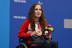 Пловчиха Буткова выиграла вторую медаль на Паралимпийских играх в Токио