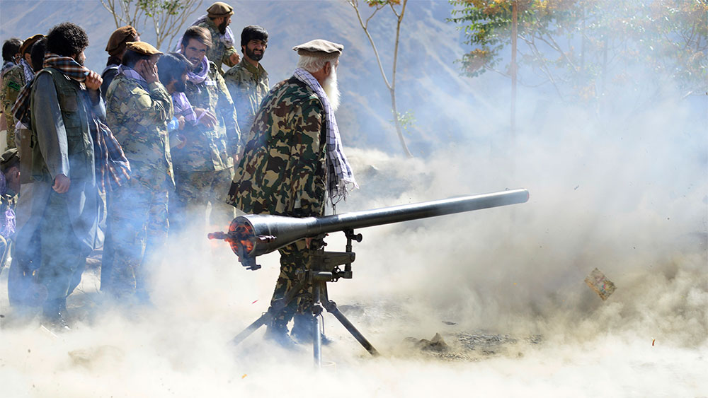 Бойцы сопротивления "Талибану"*. Фото © ТАСС / AP Photo / Jalaluddin Sekandar