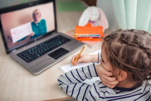 Здравствуй, онлайн-школа: Как перевести ребёнка на домашнее обучение