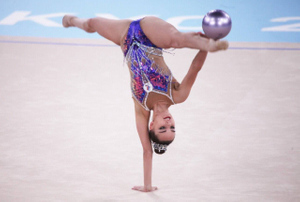 Впервые с 1996 года без золота: Дина Аверина принесла России серебро в художественной гимнастике на Олимпиаде 
