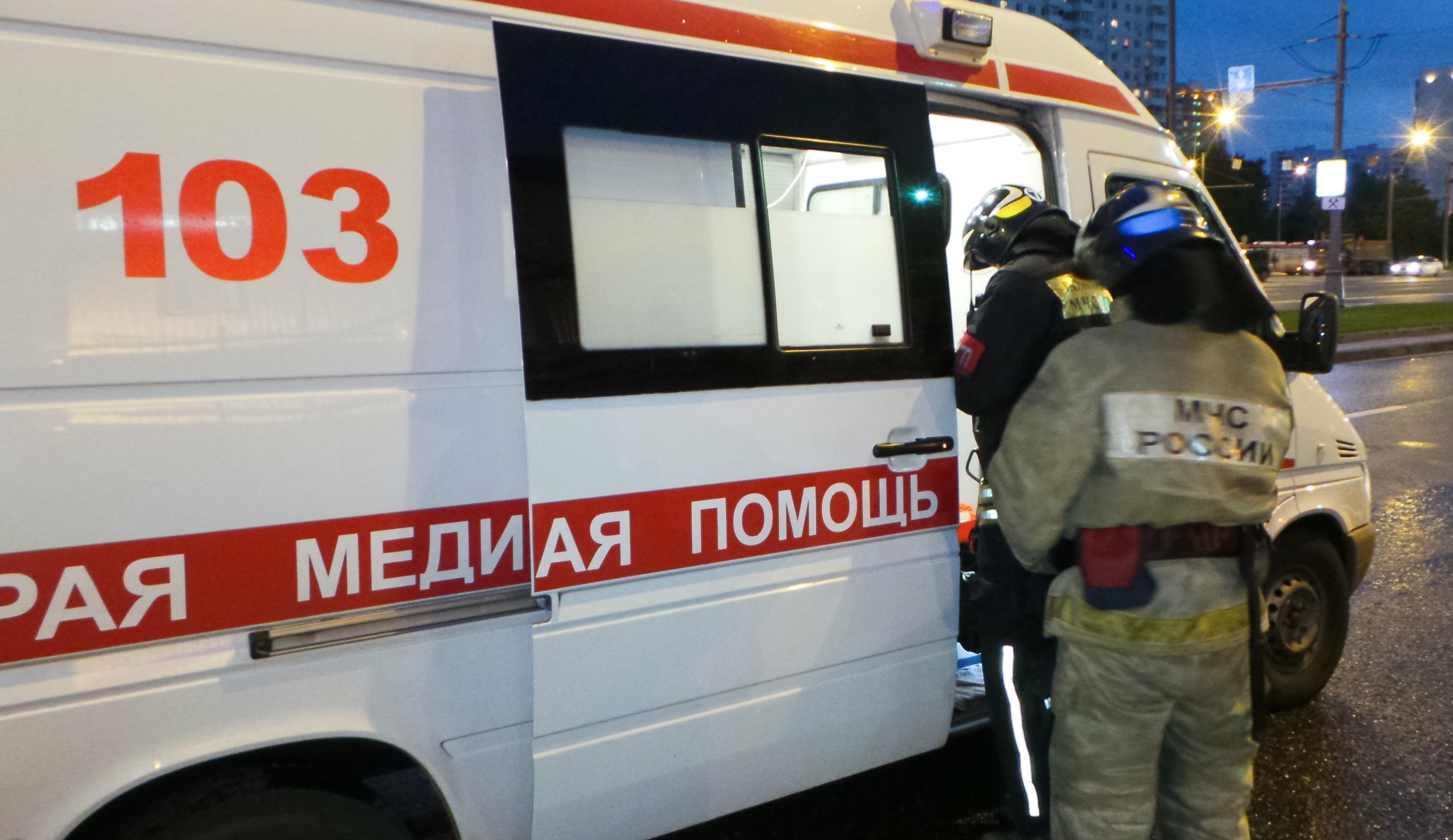 Теракт в белгороде сегодня последние новости. Машина скорой помощи. Водитель скорой помощи.