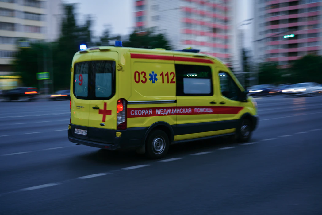 Сломали 14 рёбер: В Тобольске подросток впал в кому после избиения санитаром и пациентом психбольницы