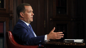 Медведев назвал бессмысленной и катастрофической военную кампанию США в Афганистане