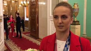 Олимпийская чемпионка Шурочкина расплакалась перед награждением в Кремле и спросила Путина о слезах