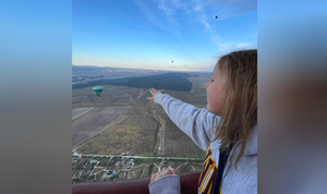 Кириенко исполнил мечту поборовшей рак школьницы о полёте на воздушном шаре