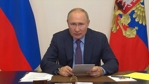 Путин: Многие решения по развитию страны были инициированы "Единой Россией"