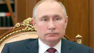 Путин заявил, что переходит на самоизоляцию