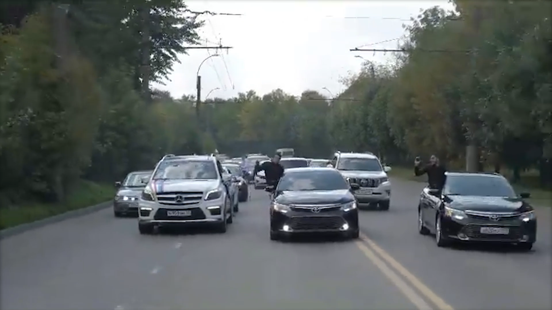 Очередями в воздух: В Иванове участники свадебного кортежа устроили стрельбу