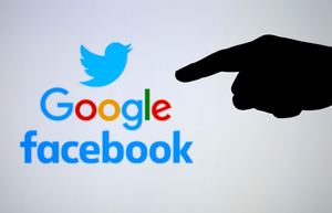 Роскомнадзор пригрозил Google, Facebook и Twitter оборотными штрафами