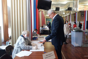 Губернатор Колымы первый среди глав субъектов РФ проголосовал на выборах депутатов Госдумы