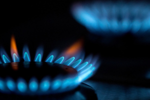 Цена на газ в Европе рухнула ниже 750 долларов
