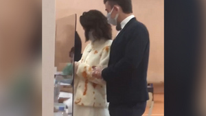 Из загса — на избирательный участок: Ещё одни молодожёны в день свадьбы приняли участие в думских выборах