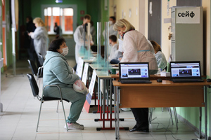 Международные наблюдатели из СНГ не фиксируют нарушений на думских выборах