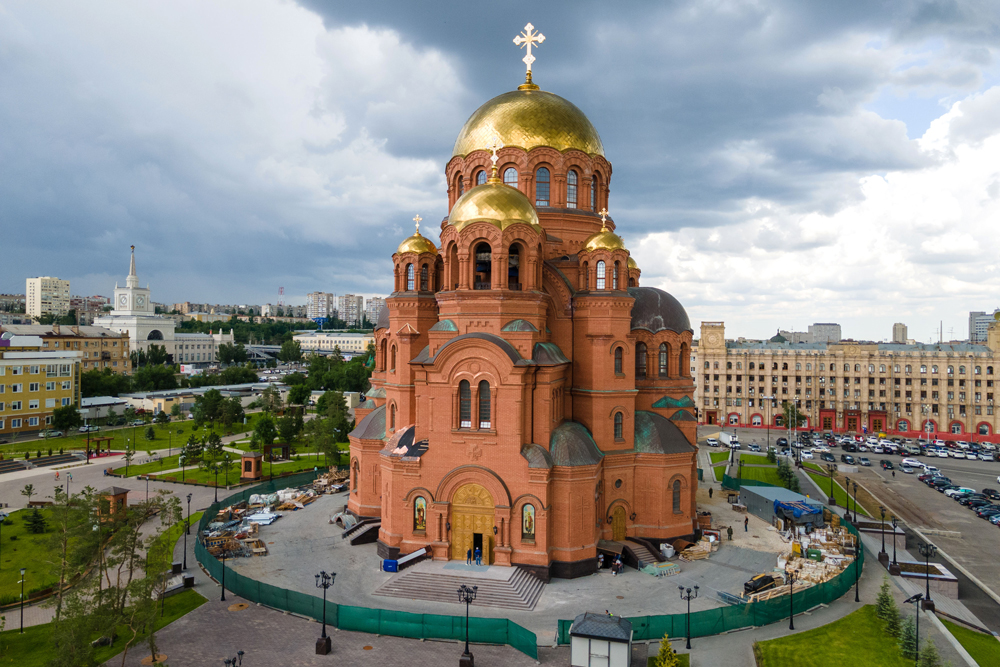 Патриарх Кирилл освятил в Волгограде воссозданный собор Александра Невского