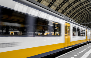 "Яндекс" примет участие в пилотном проекте чартерного поезда для мигрантов
