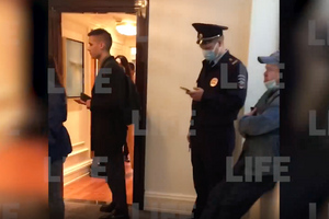 Лайф публикует видео обыска у мужа Гай Германики в отеле The Ritz-Carlton