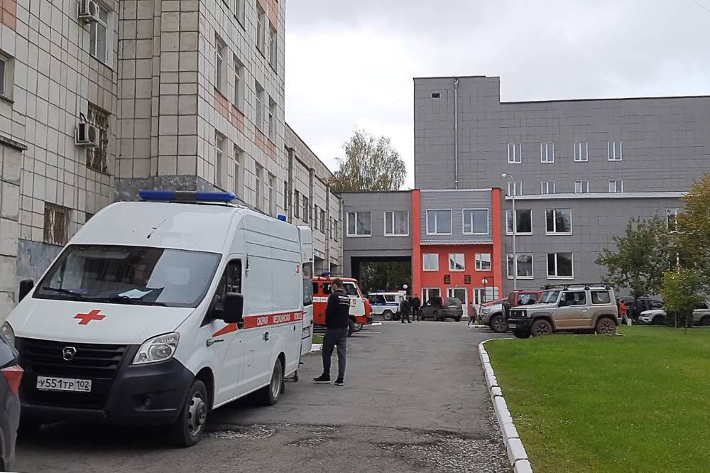 Графолог увидел злопамятность и инфантилизм в почерке пермского стрелка