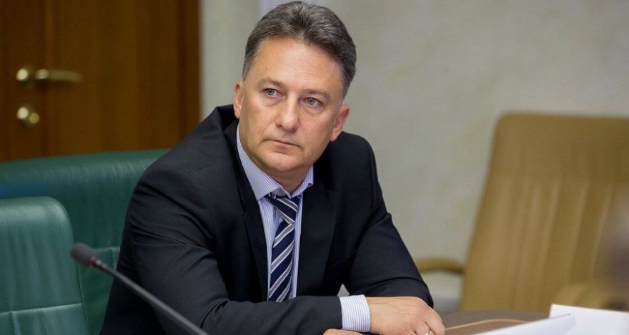 <p>Заявления при этом могут быть самые бредовые, даже такие, в которые никто и никогда не поверит. Главная цель — создать фон, создать шум, негатив. Если посмотреть ещё внимательнее, то одновременно с историей про Скрипалей в ПАСЕ происходят некоторые процессы и звучат непонятные заявления. Совпадением такие события назвать нельзя. Это спланированная провокация, один из механизмов по вмешательству во внутренние дела страны</p>