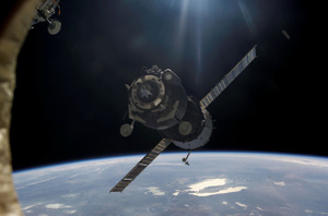"Роскосмос" удивили волнения NASA об утечке воздуха в модуле "Звезда" на МКС