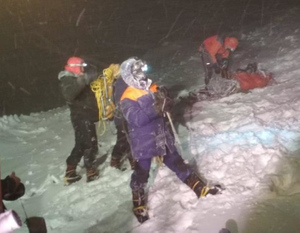 Трое погибли: На Эльбрусе нашли всех 19 человек из застрявшей у вершины группы альпинистов