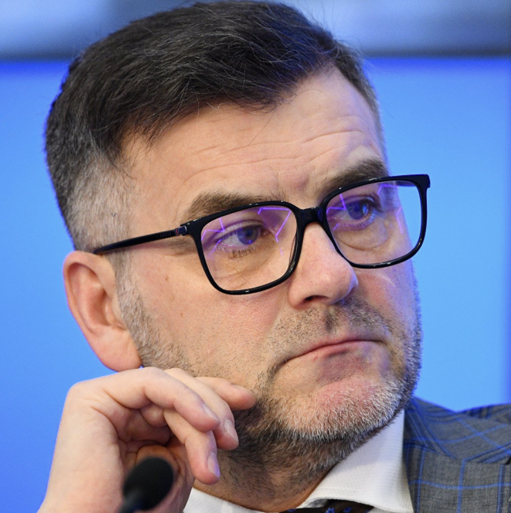<p>Удержать темп положительных перемен, когда ты вступил в должность, с тебя другой спрос, нет поблажек, — это другая история. Теперь он один из российских губернаторов. Уже через год может наступить какой-то кризис в управлении. Такой медовый месяц всегда короток</p>
