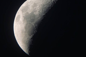 "Роскосмос" начал готовиться к высадке человека на Луну, объявив миллиардный тендер