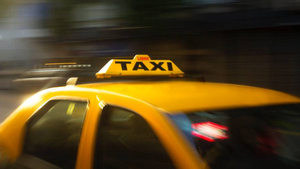 Минтранс предложил контролировать степень усталости водителей такси