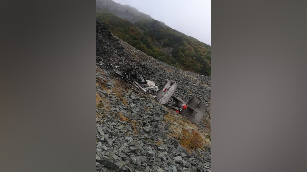 Авиакатастрофа на Камчатке 2021. Разбившийся вертолёт в горах. Крушение вертолета на Камчатке. Упавший вертолет на Камчатке.