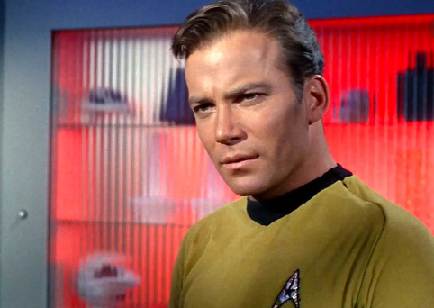 <p>Уильям Шетнер в роли капитана Кирка, кадр из сериала "Звёздный путь" © Paramount Pictures</p>