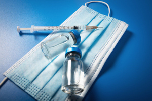 Инфекционист Чуланов назвал пустым занятием измерение антител к ковиду перед вакцинацией