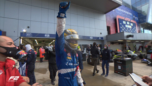 Российский пилот "Формулы-2" Шварцман попал на подиум на этапе в Сочи
