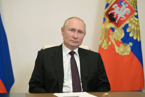 Россия справляется с последствиями пандемии лучше других стран, заявил Путин