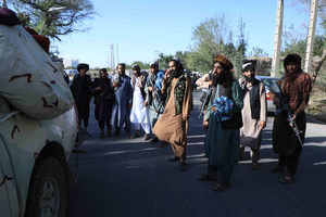 Талибы повесили на центральной площади тела подозреваемых в похищении людей