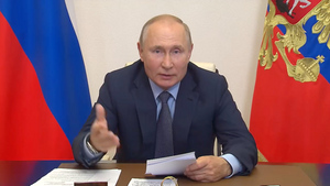 Путин призвал кабмин одинаково плотно работать со всеми фракциями в Госдуме