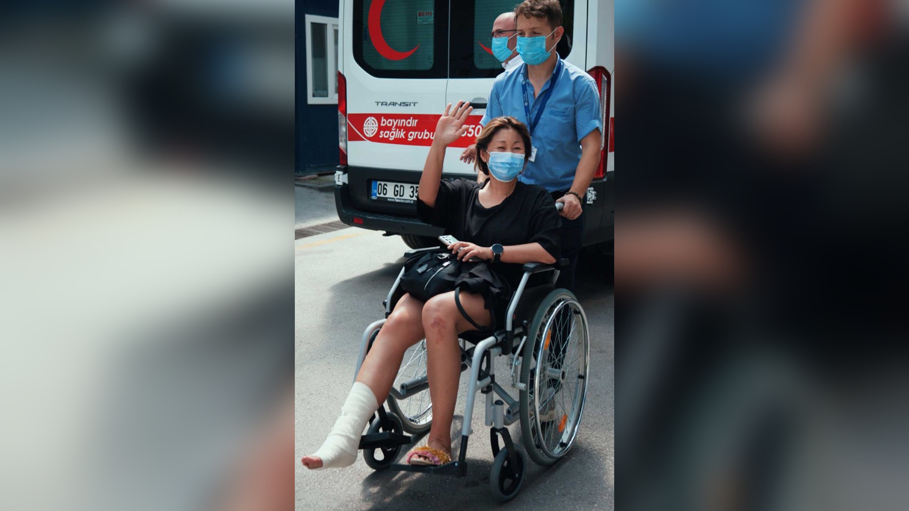 Анита Цой оказалась в инвалидном кресле из-за полученной в Турции травмы