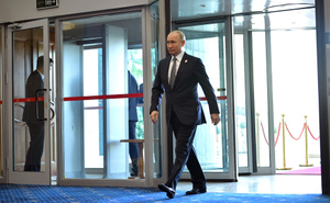 Путин посетил космодром Восточный и осмотрел стартовый комплекс для "Ангары"